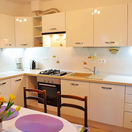 Дом отдыха House Danica Банджоле
