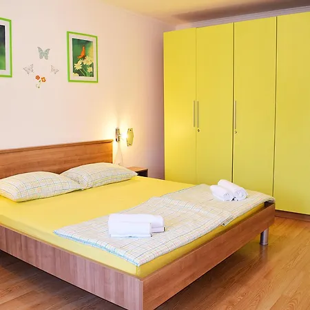 House Danica * Банджоле