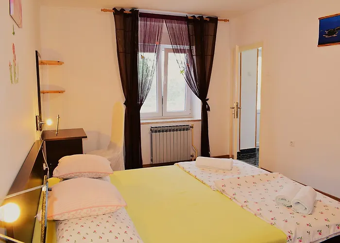 House Danica * Banjole